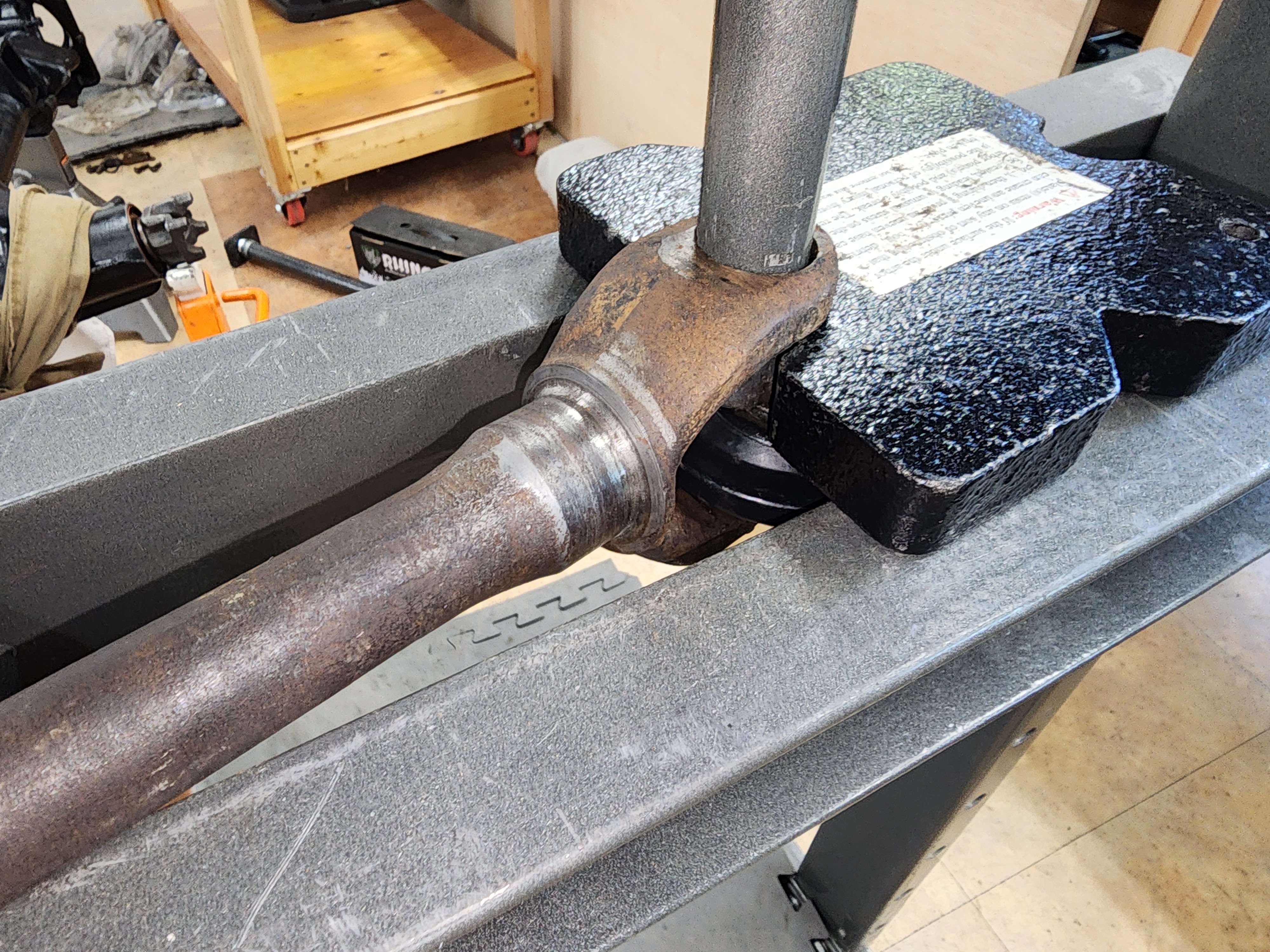 Bending the shaft ears - fraught with danger!